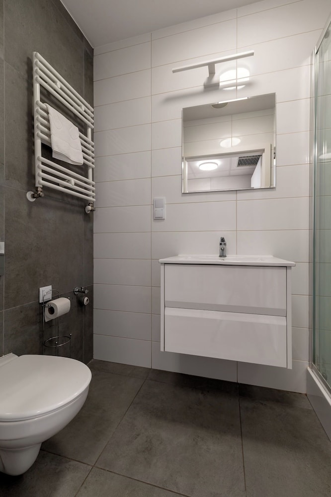 RentPlanet - Apartament Bierutowska