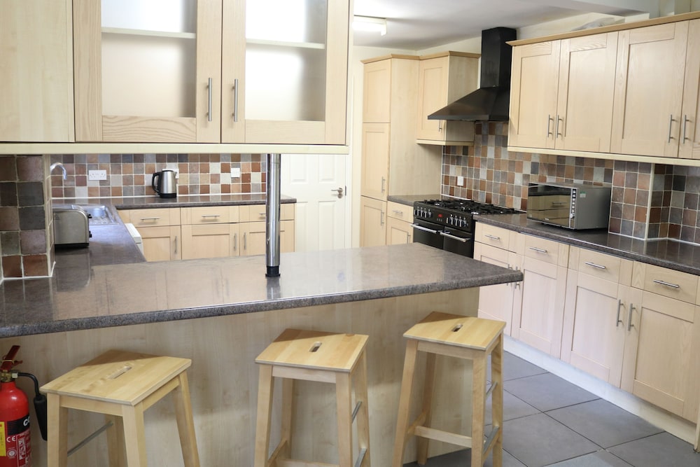 Guildford Vacations - Right Stays - Property Image 9