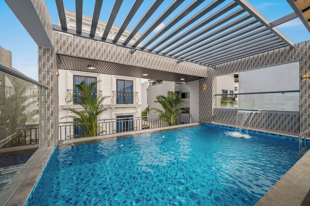 T P Villa