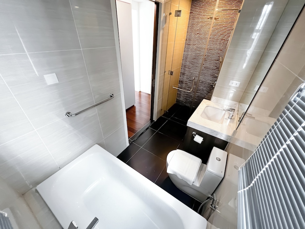 D'Rapport Residences By Manhattan Group