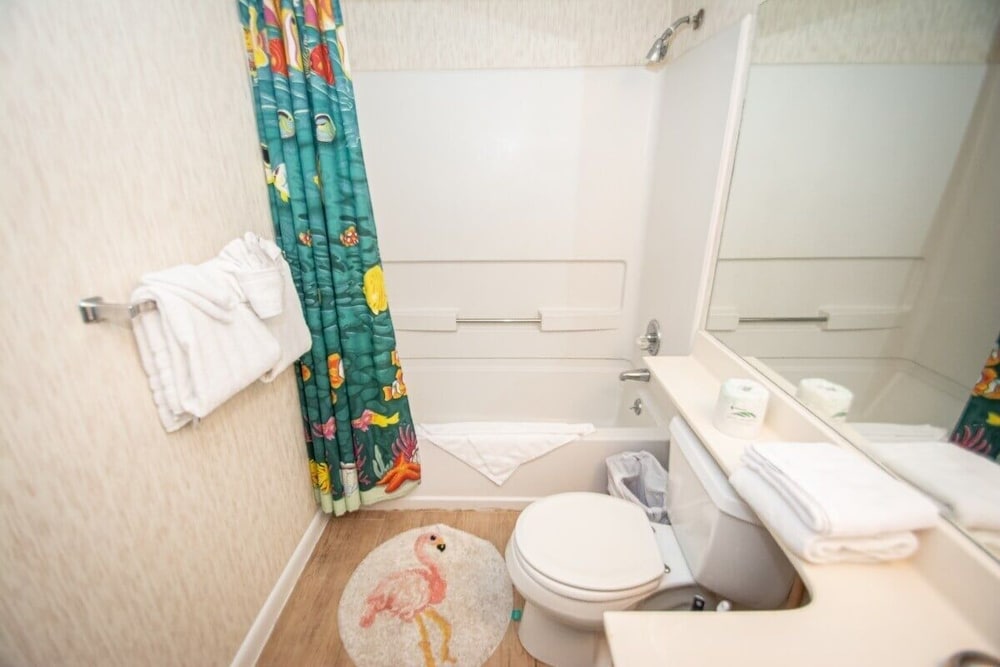 Sea Castle 8g 3 Bedroom Condo
