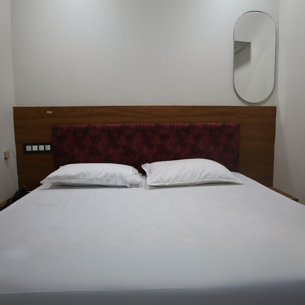 Hotel Varahi Grand