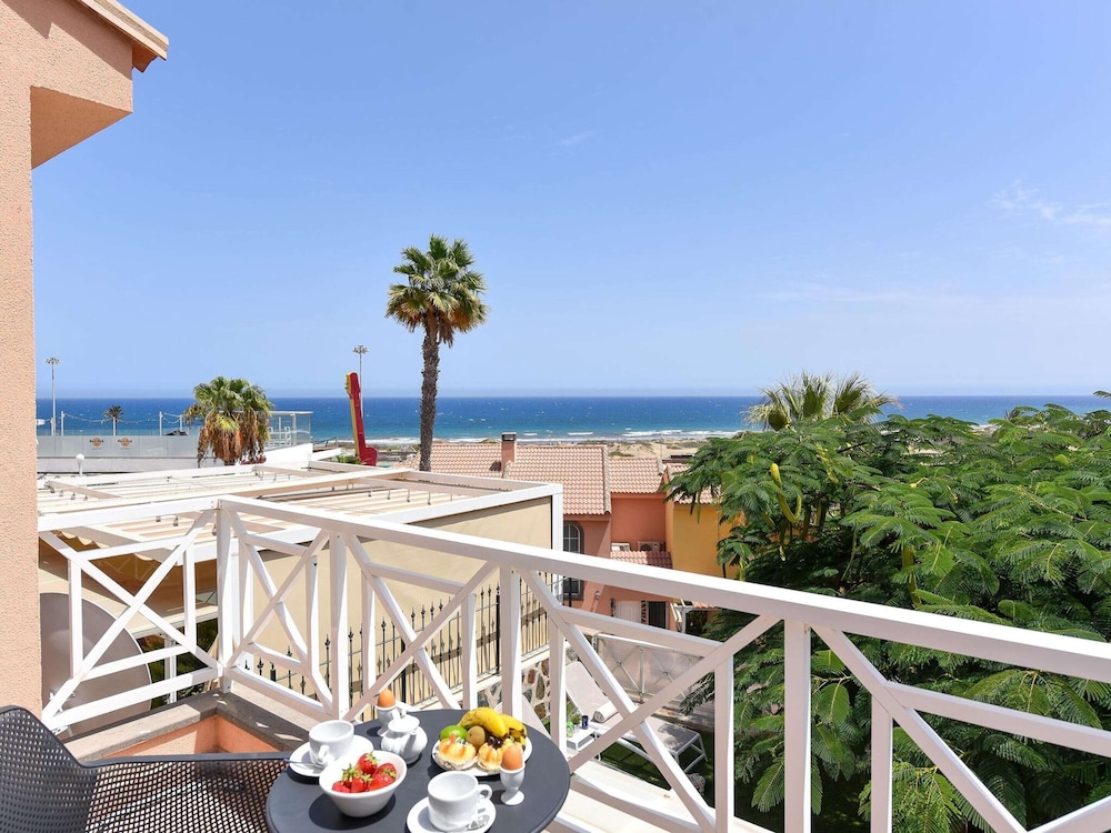 Belvilla by OYO Chalet Santa Ana 15