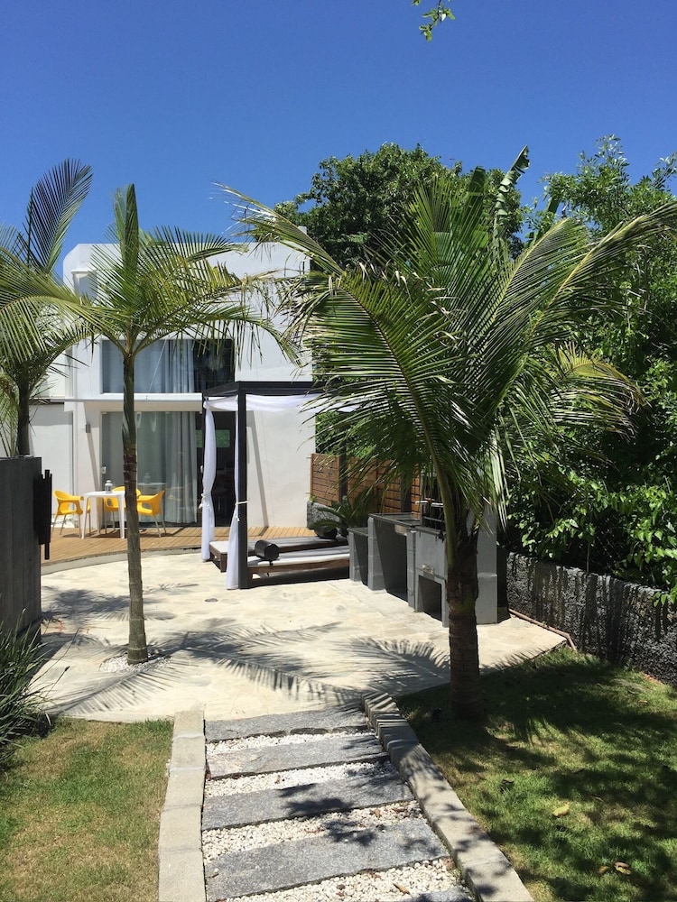 No1 Stylish Beach House With Pool