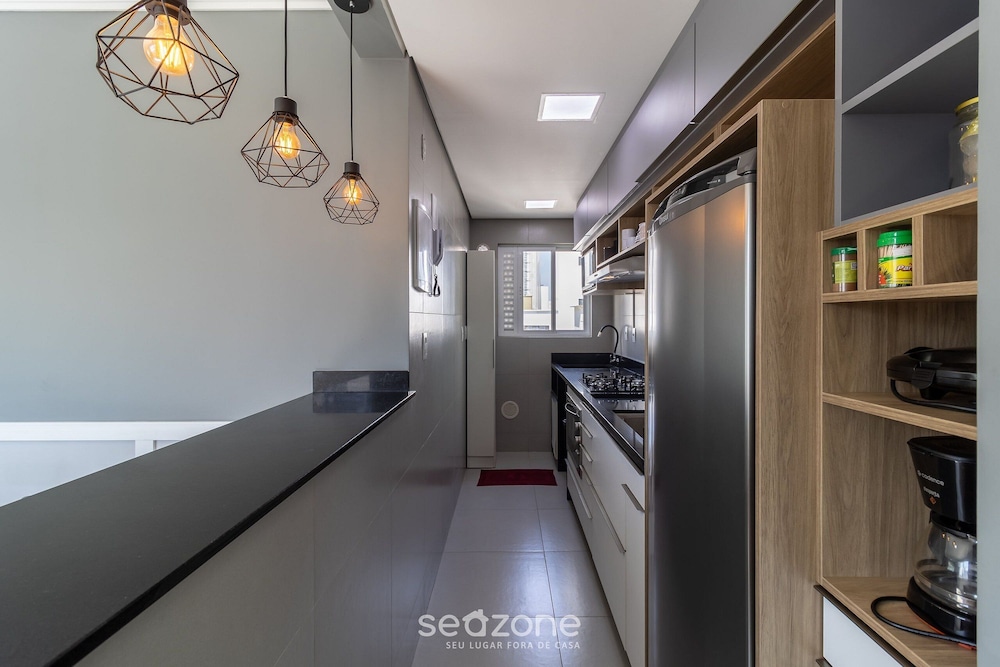 Aprt w Balcony 600m fr the Coast Centro BC Ejf0702