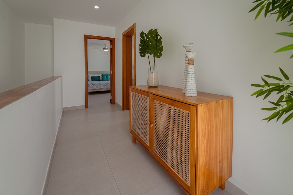 Fantastic Beach Penthouse With Rooftop BBQ