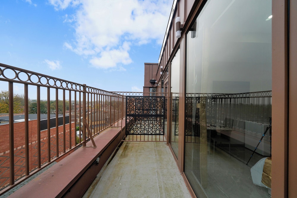 Hotel Studio Apartment in East London