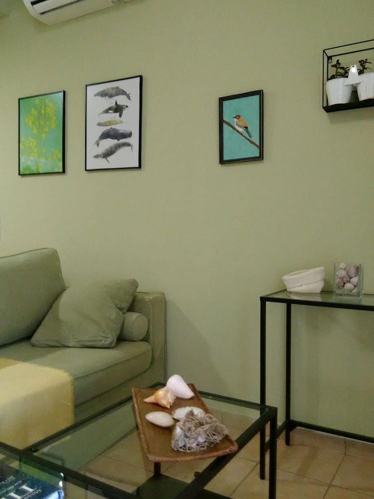 Orsiida Seaside Cottage K Gatzea