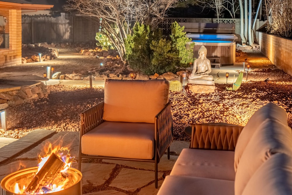 NEW Redrock Experience Views Firepit Hottub