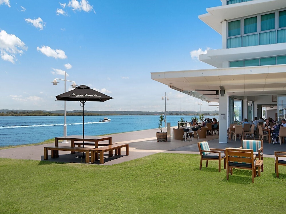 The Top Deck Retreat Ballina