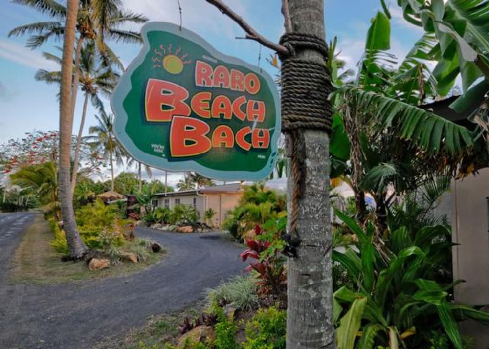 Raro Beach Bach
