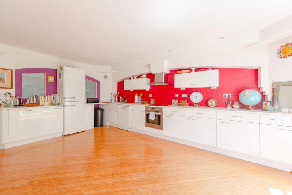 Vibrant 2BD Flat - Near London Bridge