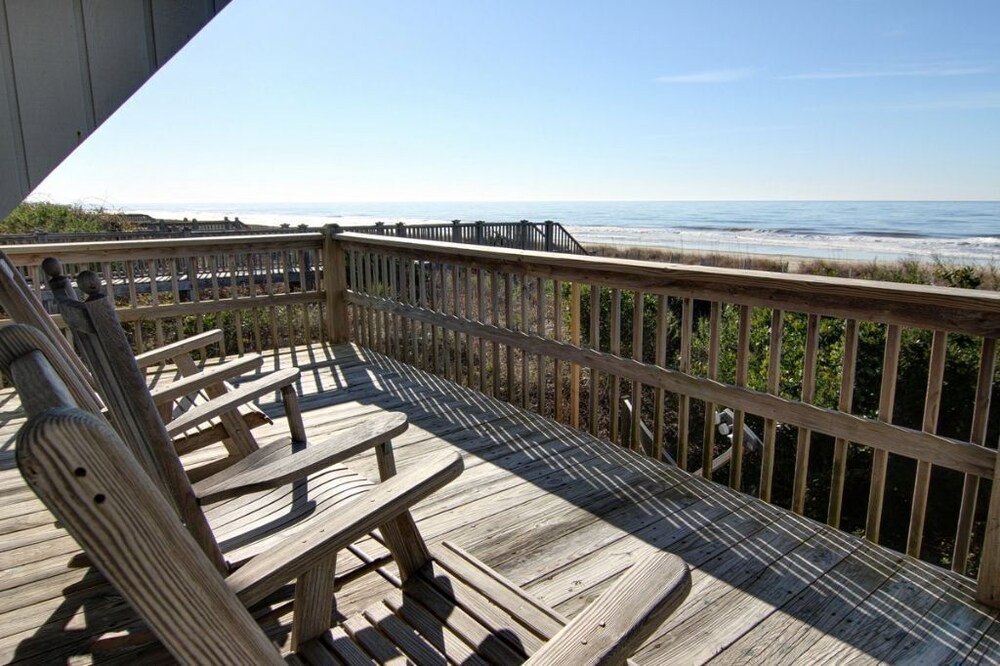 Eastside  3 Bedroom Home by RedAwning - Property Image 17