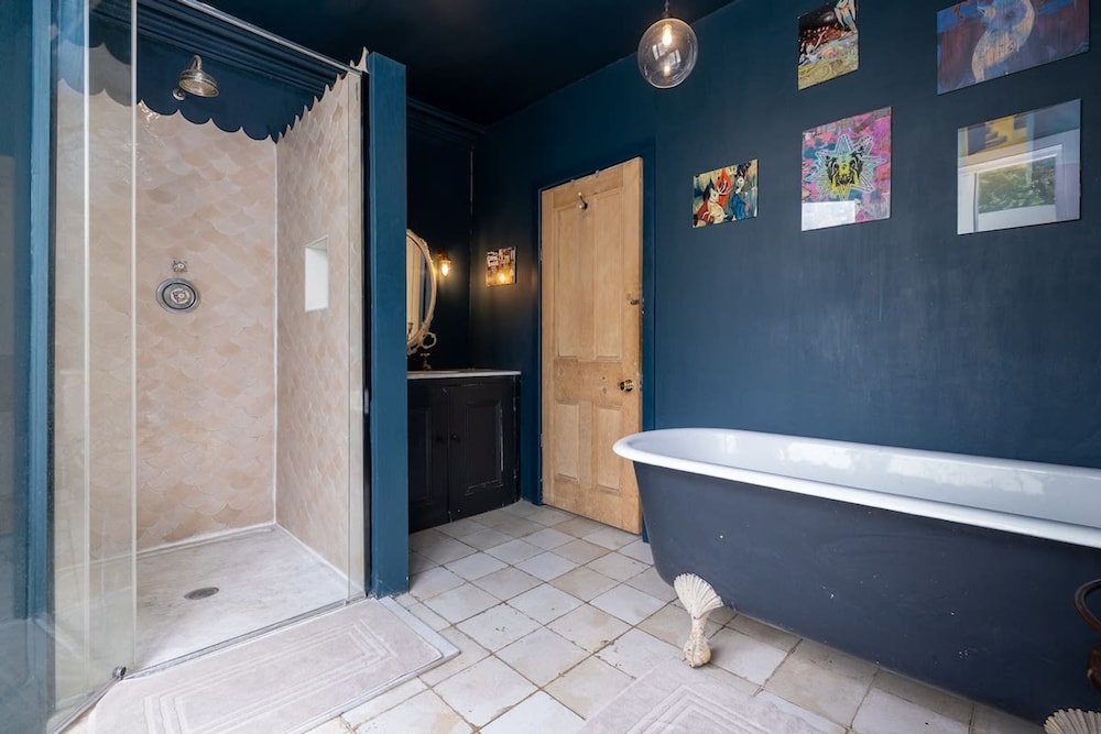 Host Stay Wakefield Apartment