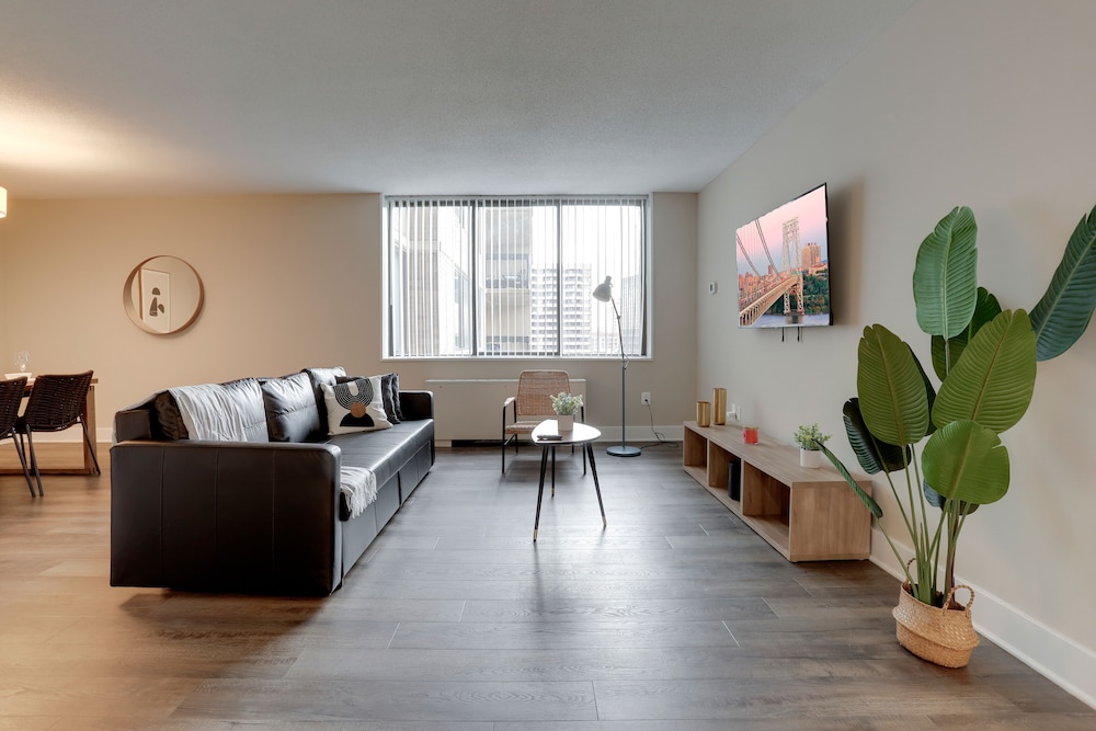 Walkable DC View Apartments