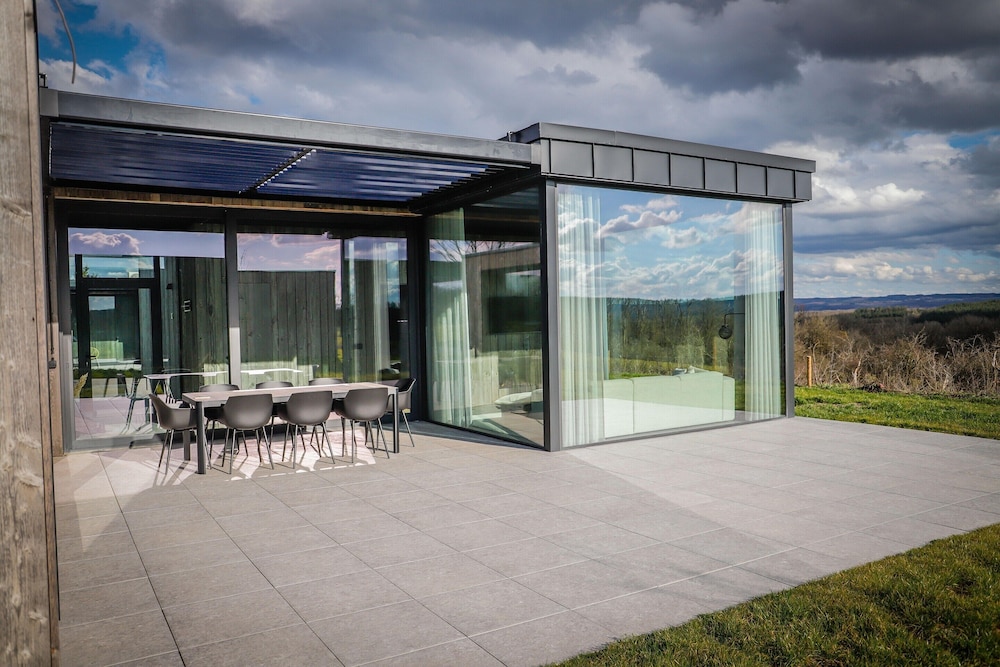 Modern Maison Near Somme-leuze