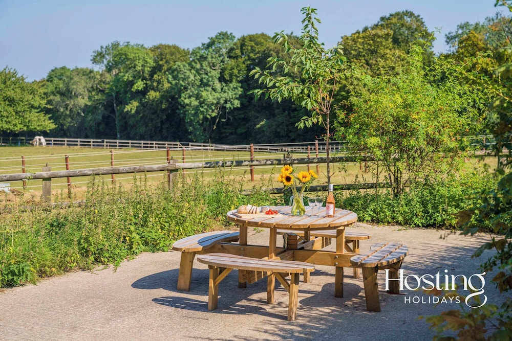 Walkers Lodge In The Heart Of The Chilterns With Incredible Views