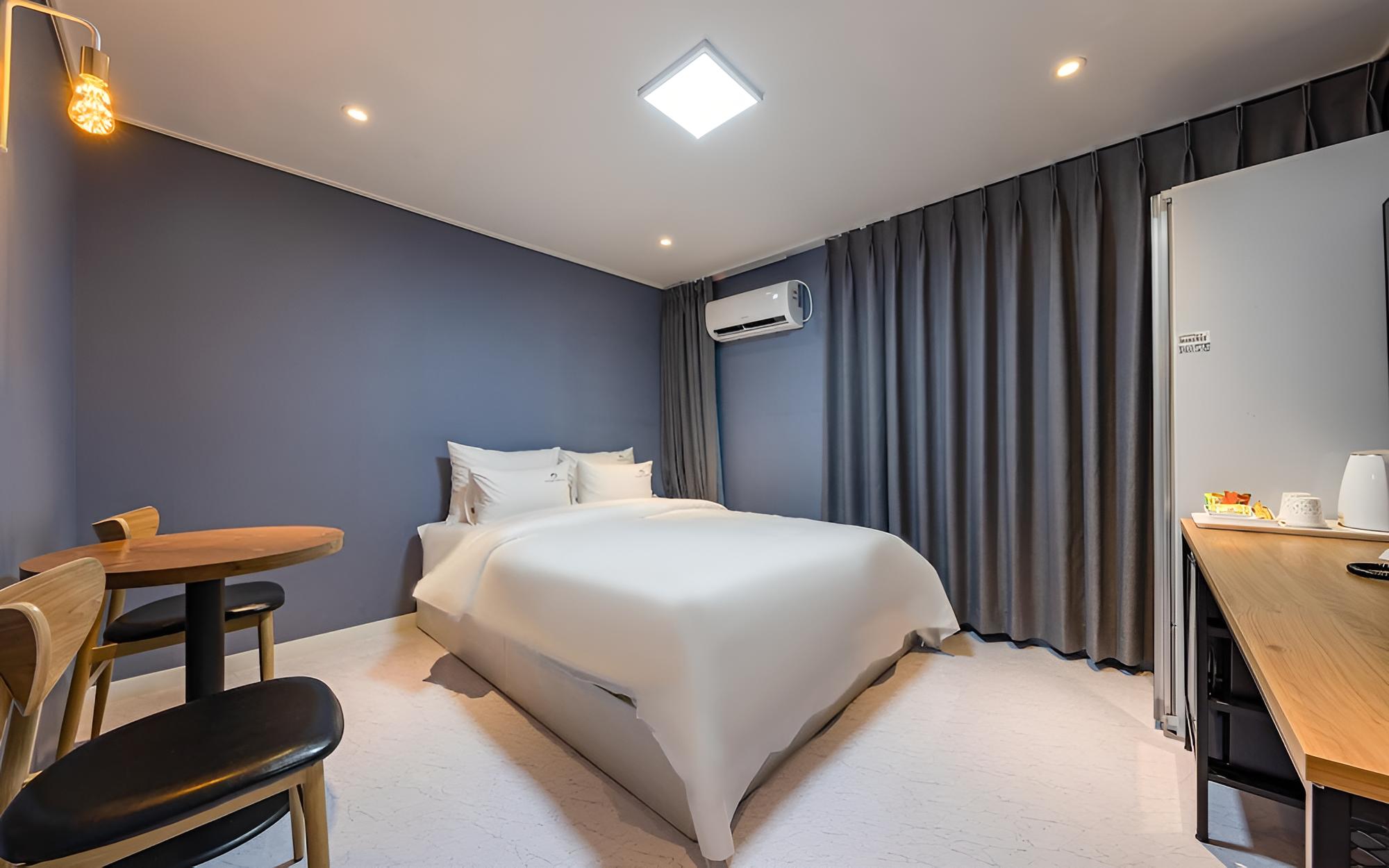 Cheongju Yongam Sloth Hotel view 5