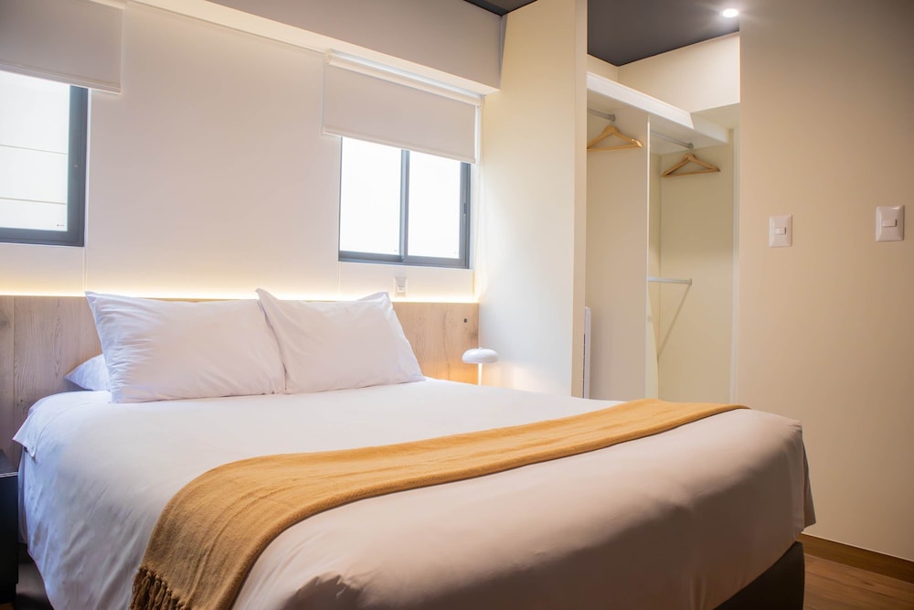 w Cozy 1BR w Balcony Near Kennedy Park