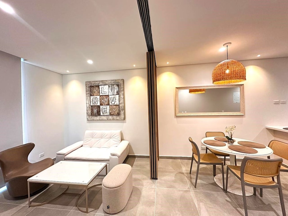 Apartamentos Salguero Sunset - by SOHO