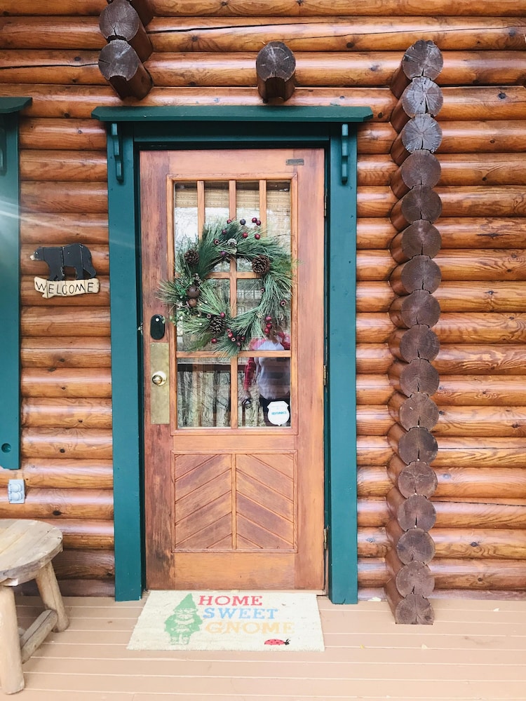 Gnome Alone view 4