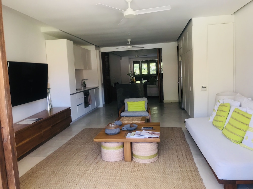 El Careyes Club & Residences