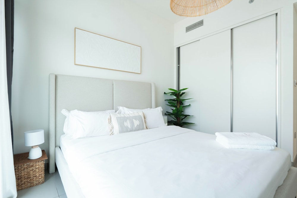 KeyRock - Sea View Beachfront Penthouse