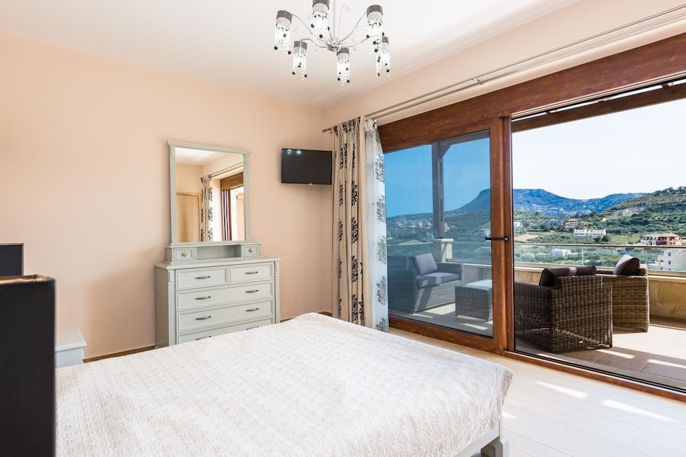 Levanta Luxury Stone Villa view 4