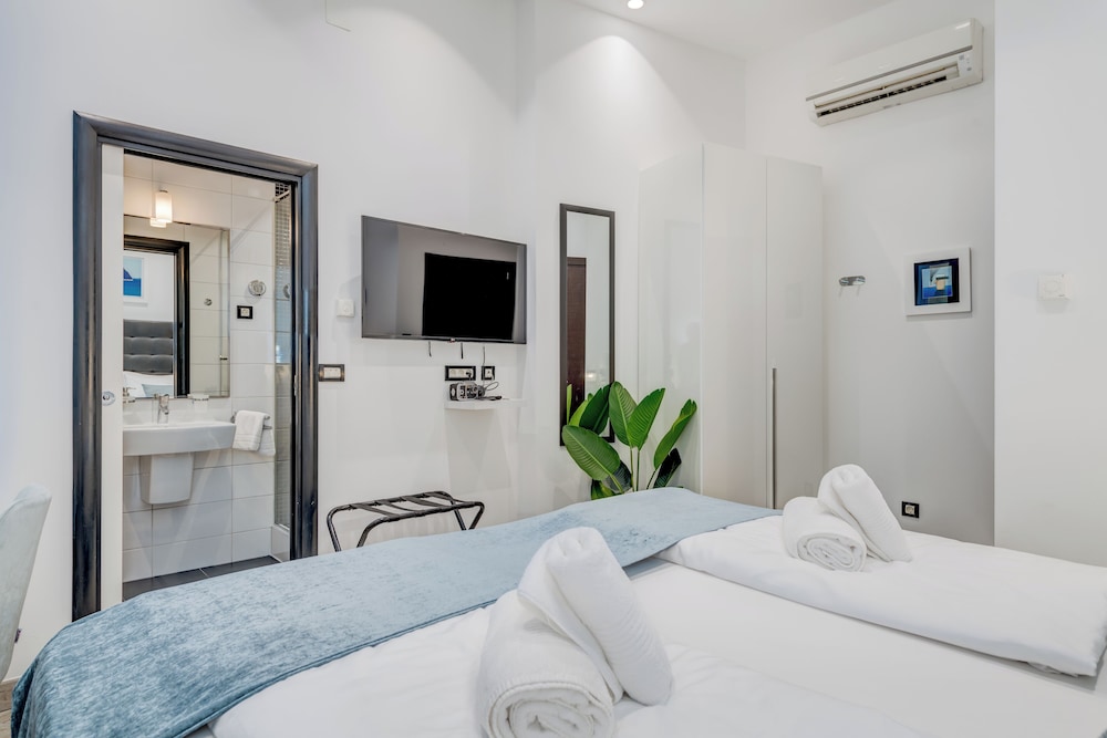 Tango Luxury Rooms