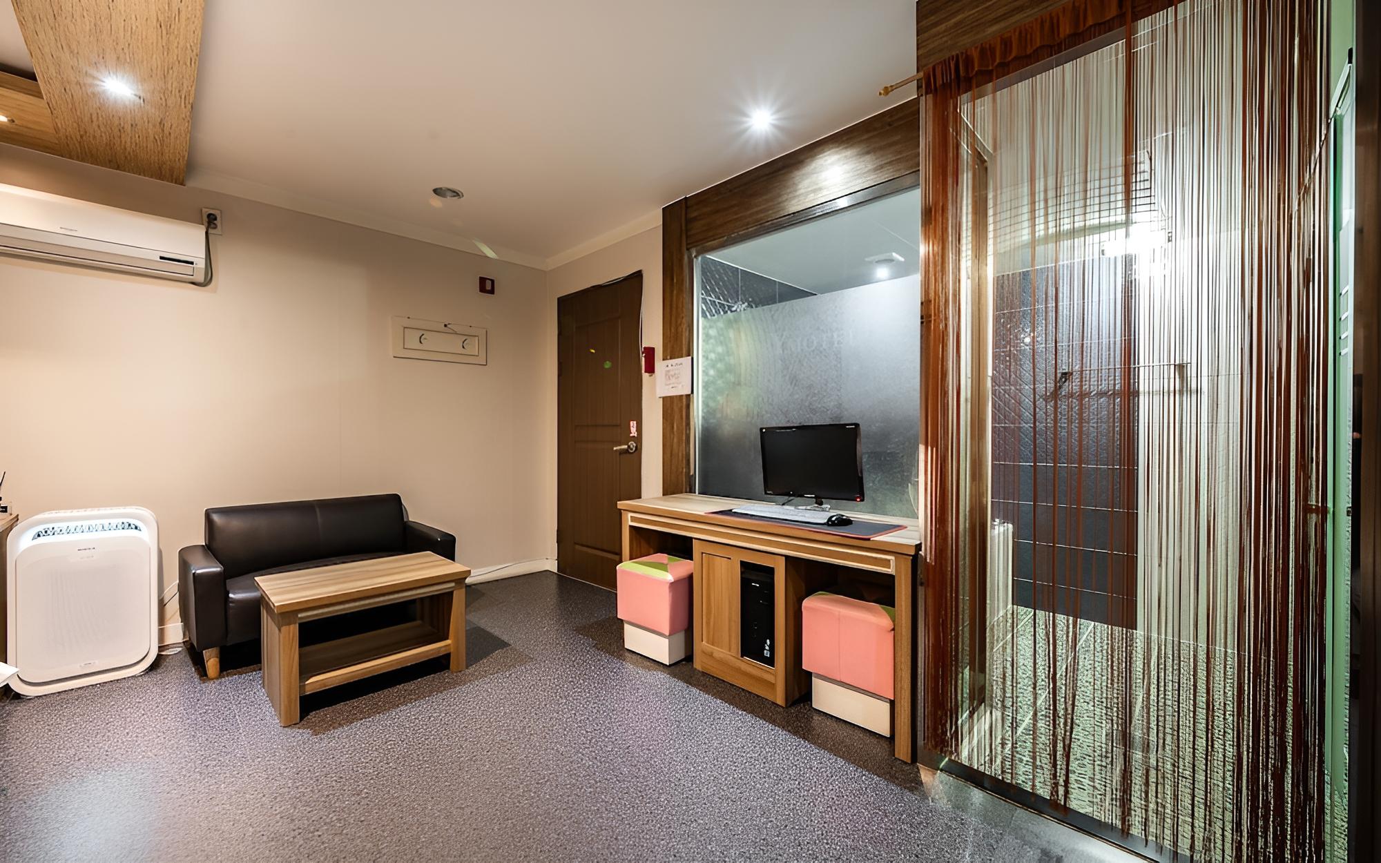 Gimhae Jangyu Vibe Hotel