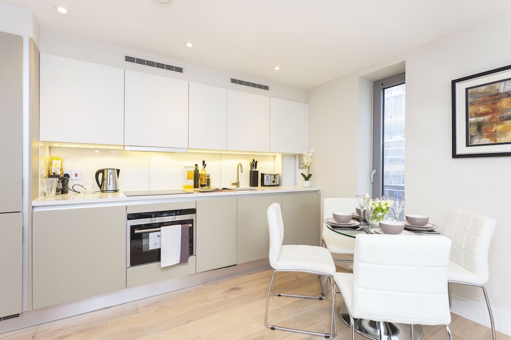 Accomodo London Southbank - Spacious & Elegant Apartments near Big Ben & London Eye