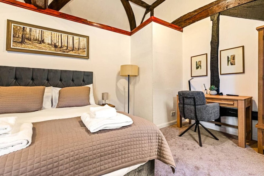 The George Inn Hotel Rooms - Room 2