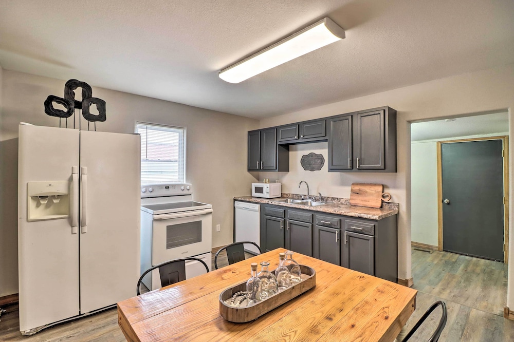 Historic West Plains Home: Walk to MSU + Dtwn view 5