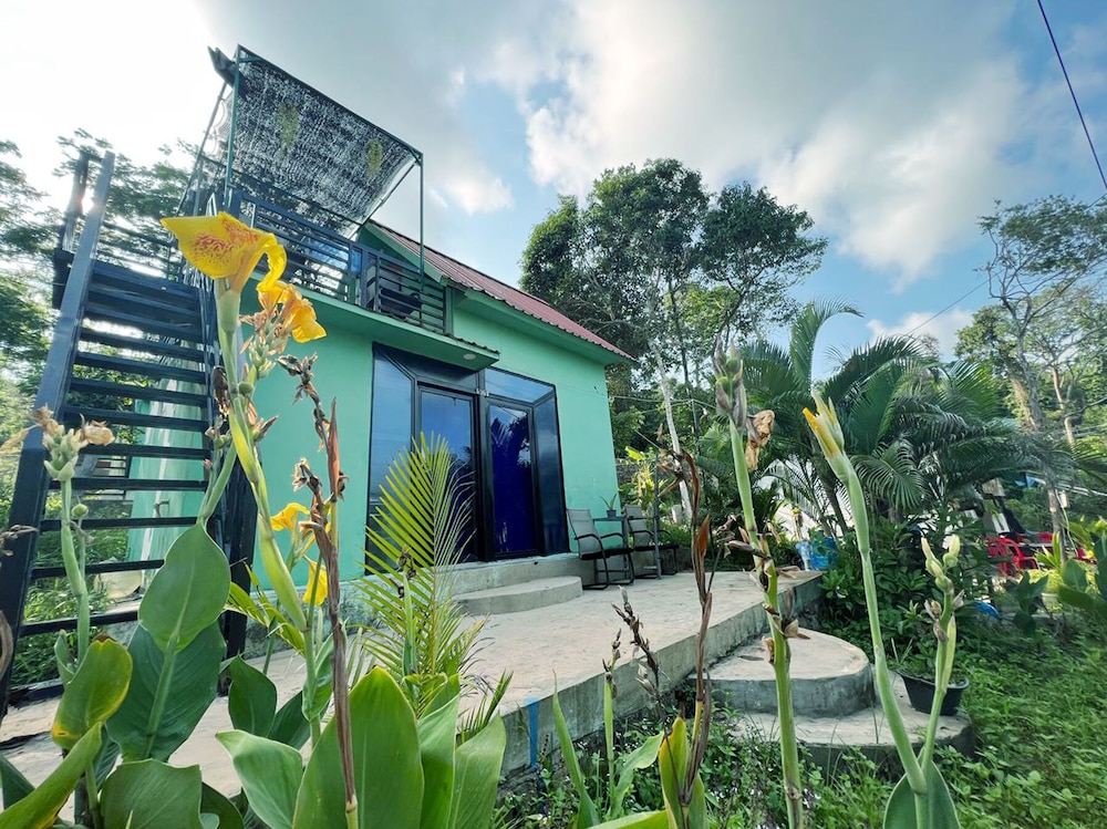 Plankton Bungalow and Camping