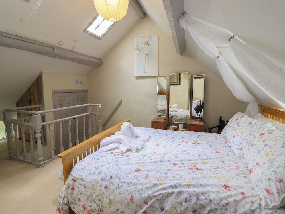 Tyn Y Coed Cottage