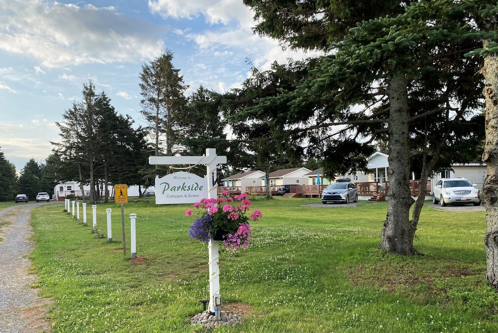 Parkside Cottages and Suites