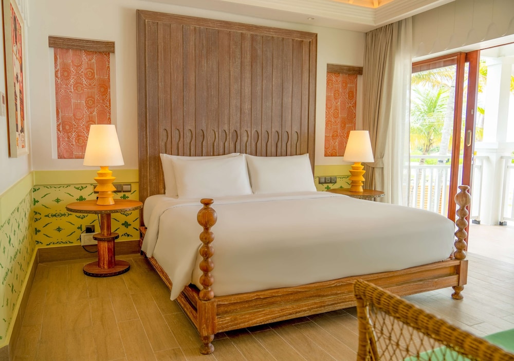 SAii Lagoon Maldives, Curio Collection By Hilton 22