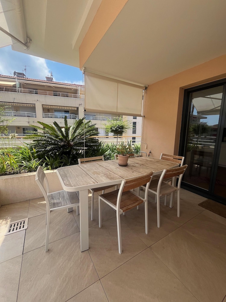 3 Bed Penthouse With Terrace Close to Beach- 2200