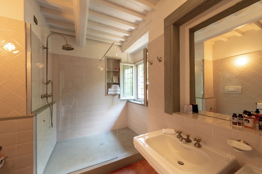 Il Casolese Vignamaggio Private Pool