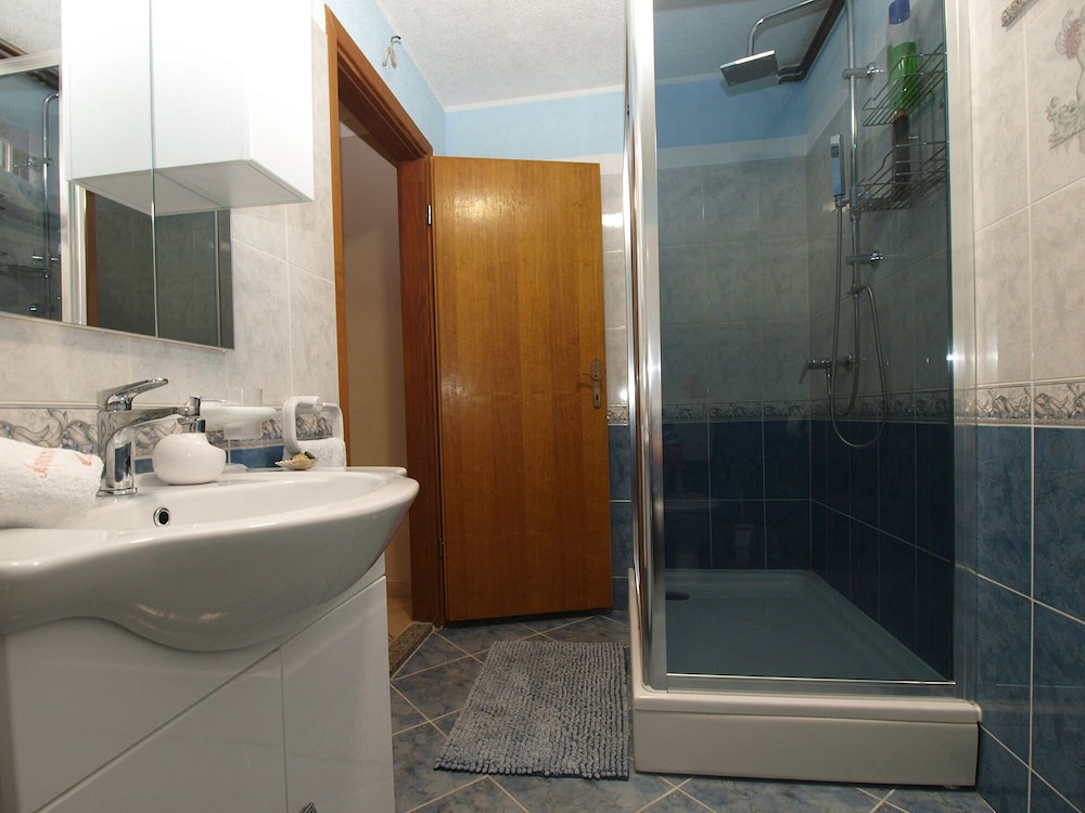 Apartment 1862 en Zminj