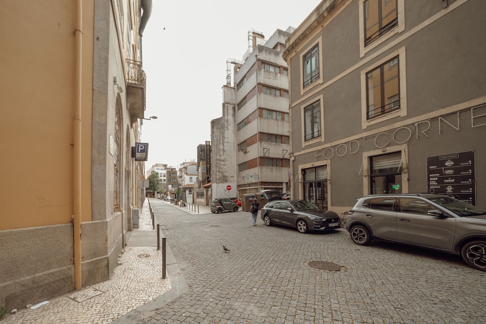 Heart OF Porto Apartment G by Vacationy