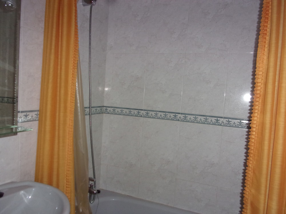 Beautiful and Economical Apartment in the North West of Spain, in Ribeira photo 2