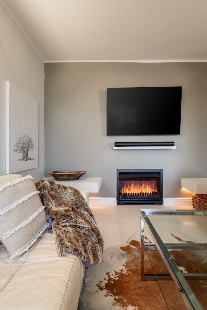 Incredible 6bed w Pool in Camps Bay Villa Galazzio