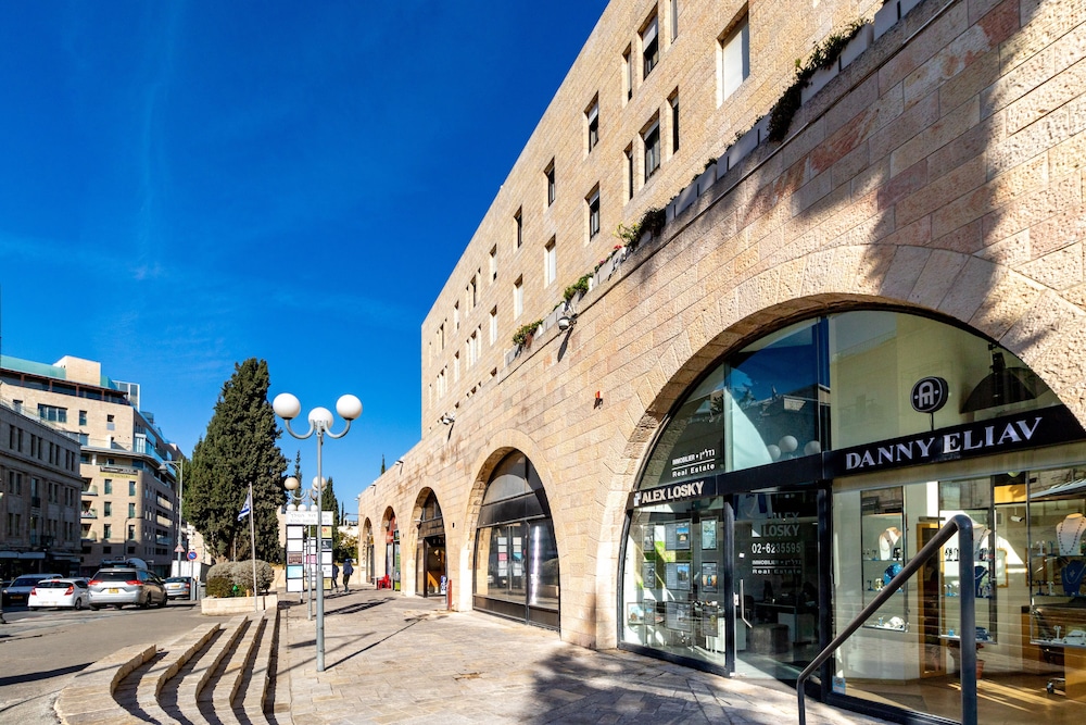 King David Court - Isrentals