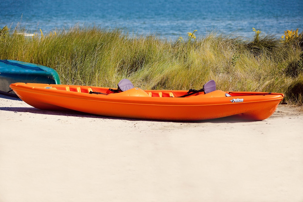 Sun Retreats Gwynn's Island