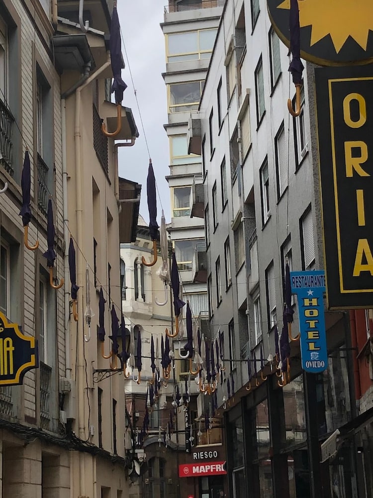 Hostal Oria - Property Image 1