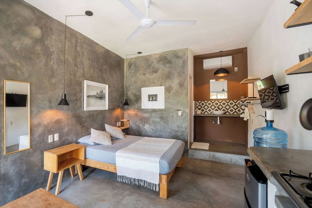 Sayula Home