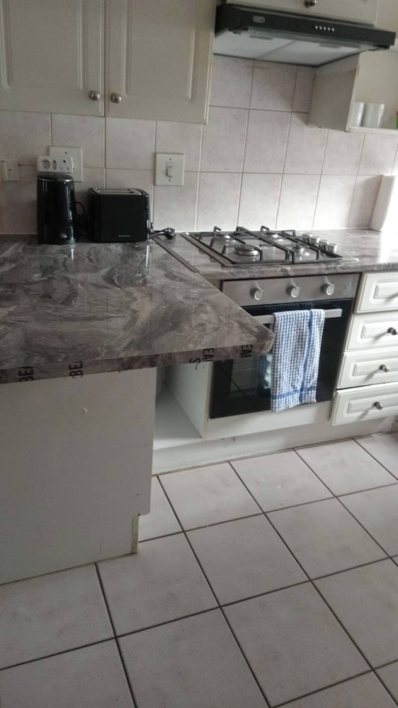 Ground flr 3bed Apartment Private Garden