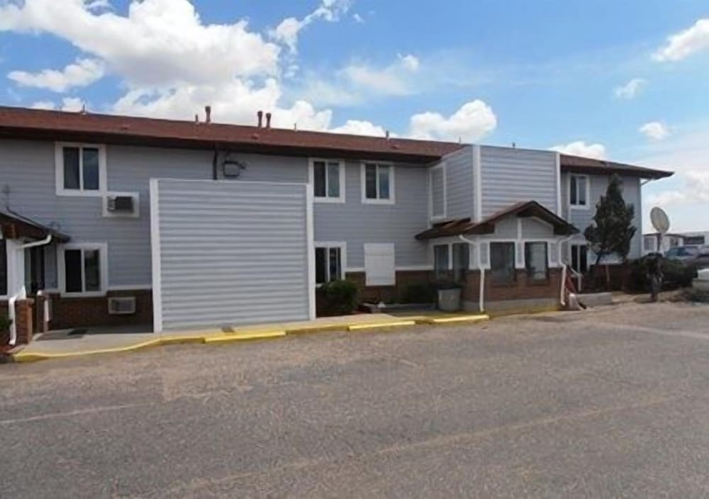 Cheyenne Vacations - Rodeway Inn Cheyenne I-80 East - Property Image 7