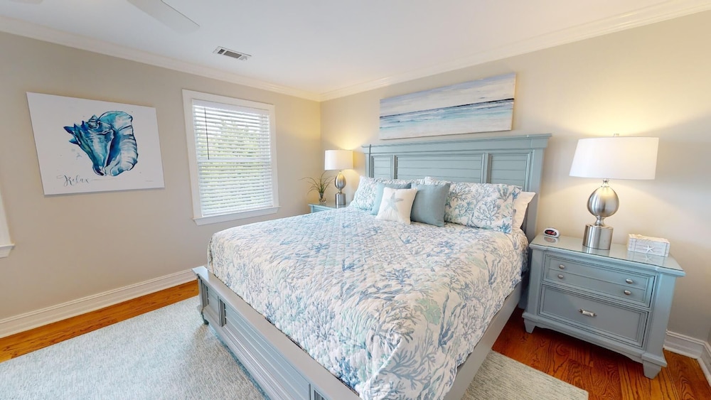 The Pelican House by Tybee Vacation Rentals